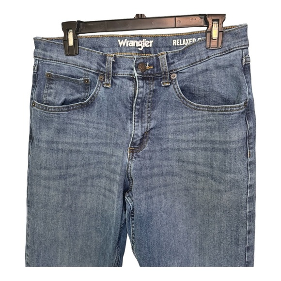 Wrangler Women’s Relaxed Fit High Rise Straight Leg Jeans. EUC. Waist 29 - Picture 2 of 10